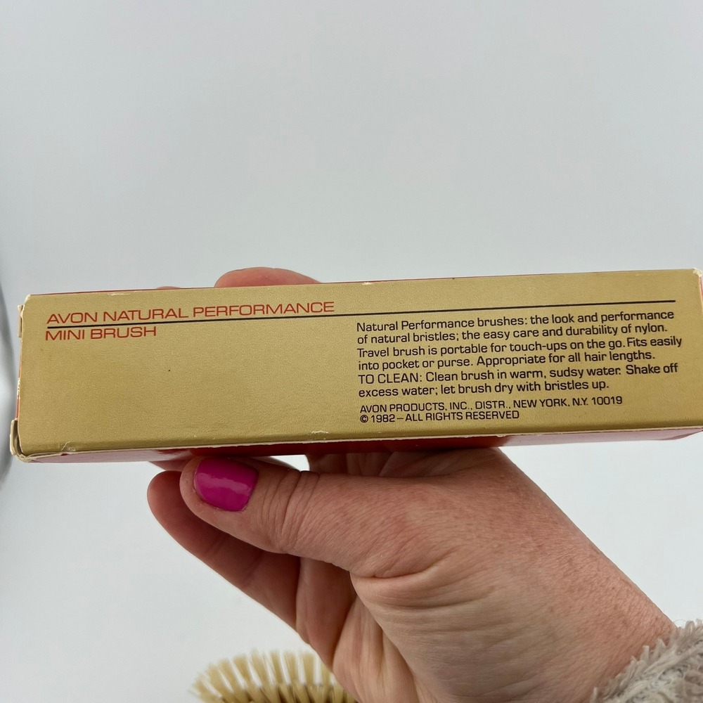 Vintage 1982 Avon Natural Performance Mini Brush With Box Travel Hair Brush - Picture 6 of 7